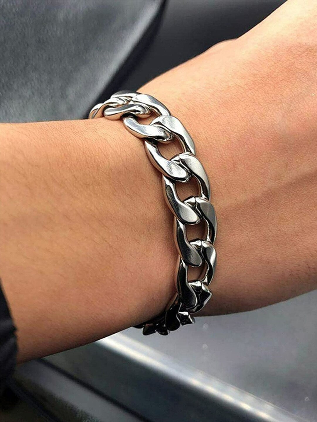 EL REGALO Unisex Silver-Toned Antique Link Bracelet - for Adults-Unisex
Style ID: 17024948