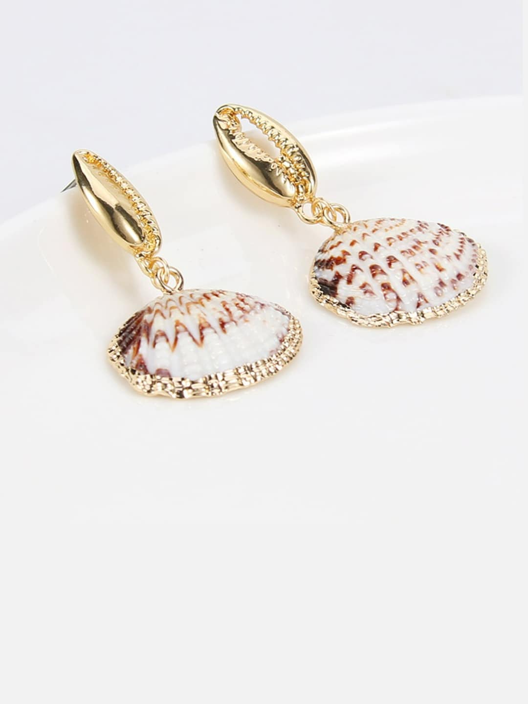 EL REGALO White Oval Jhumkas Earrings - for Women and Girls
Style ID: 17025038