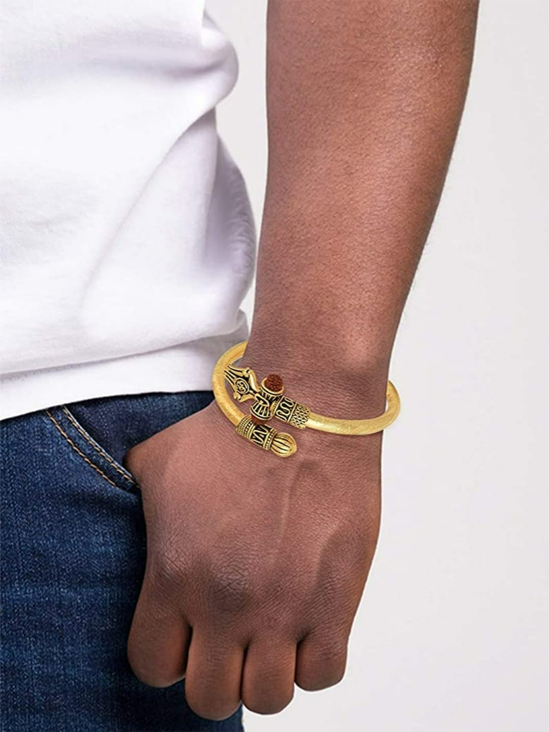 EL REGALO Men Gold-Toned & Brown Antique Kada Bracelet - for Men
Style ID: 16992396